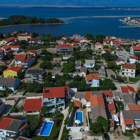 Casa de Férias Dvori Nin