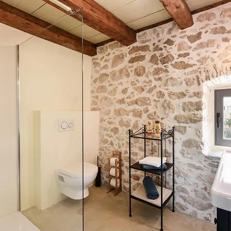 Dvori Holiday home Nin