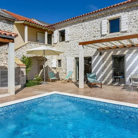 Dvori Holiday home *