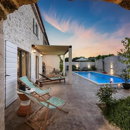 Dvori Holiday home