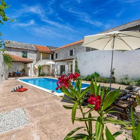 Dvori Prázdninový dům